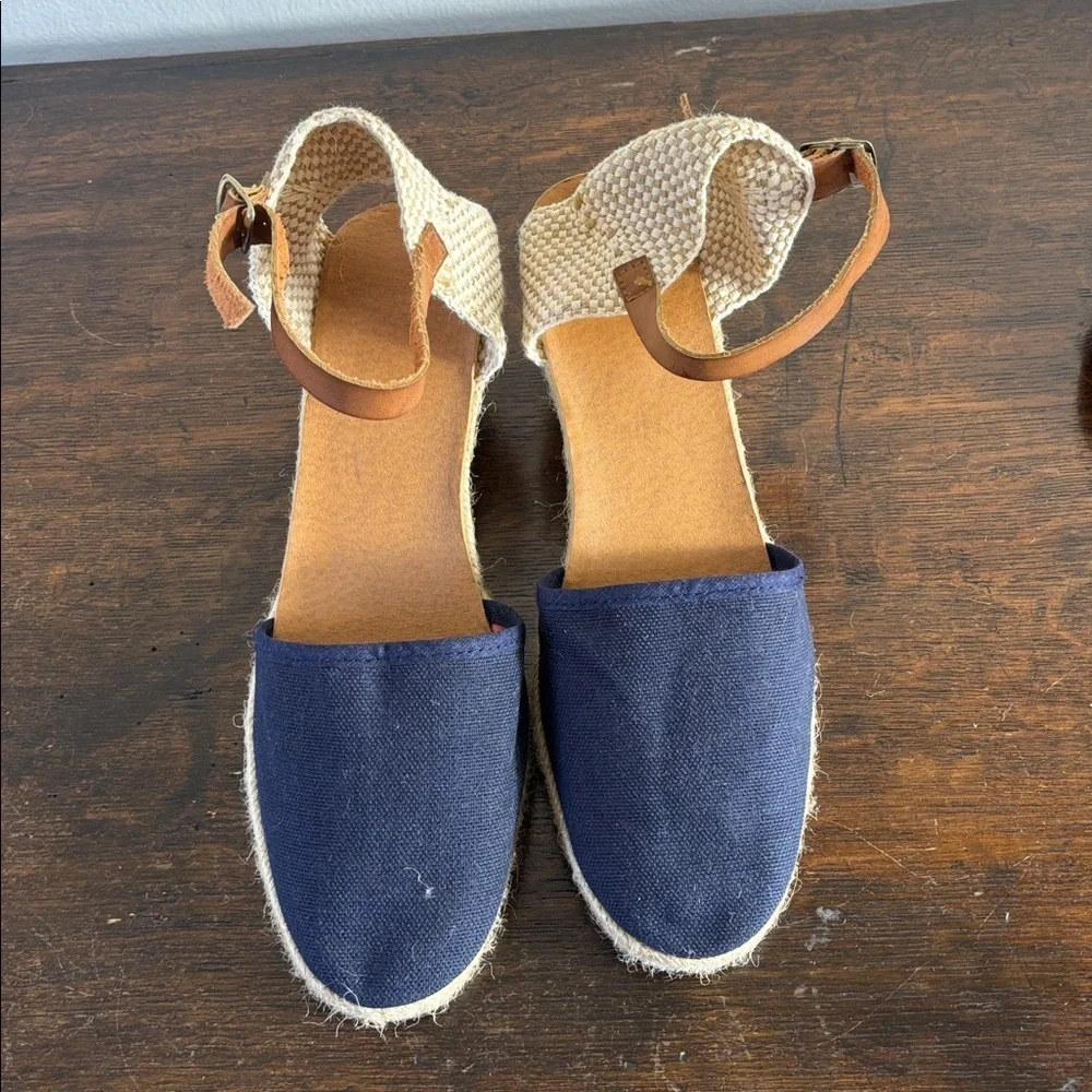 N/A stylish navy